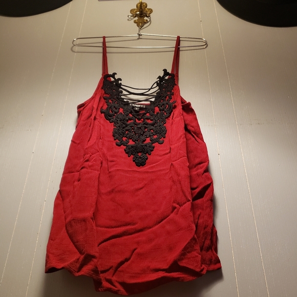 Express red cami - Picture 5 of 5